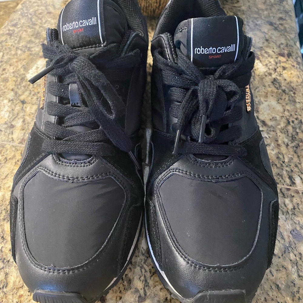 Used 3 time .Very good condition